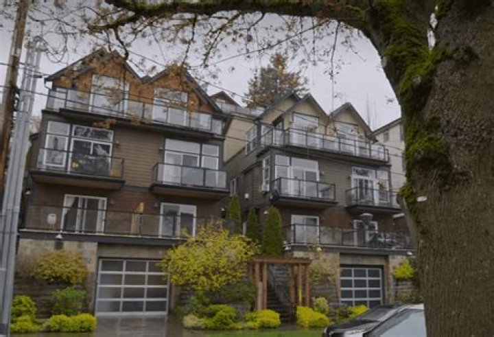 About 'Love Is Blind' Seattle Apartments
