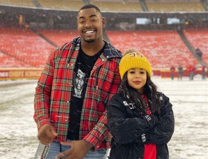 Chris Jones Wife: Bio & Net Worth [2023 Update]