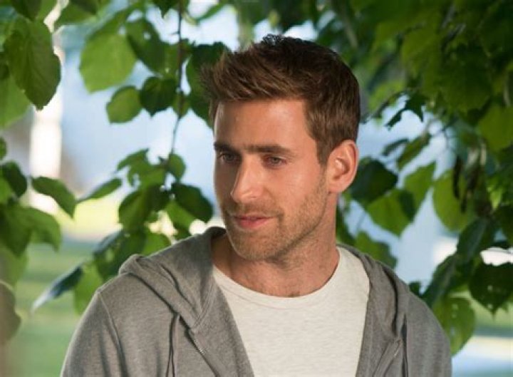 Don't Miss 'Invisible Man' Oliver Jackson-Cohen in 'The Healer'