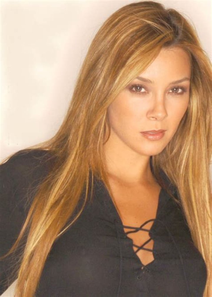 Elizabeth Gutierrez Biography ·