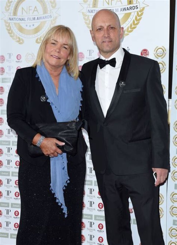 Is Linda Robson Married - BlogNews