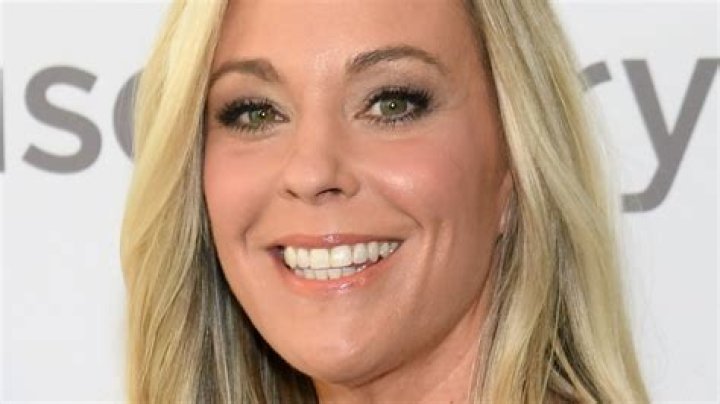 Kate Gosselin's Pic Of Newly 18 YO Twins Has People Talking ·