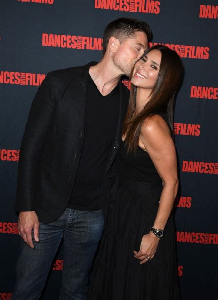 Roselyn Snchez and Hubby Eric Winter Will Try Their Hand at 'Celebrity Family Feud'