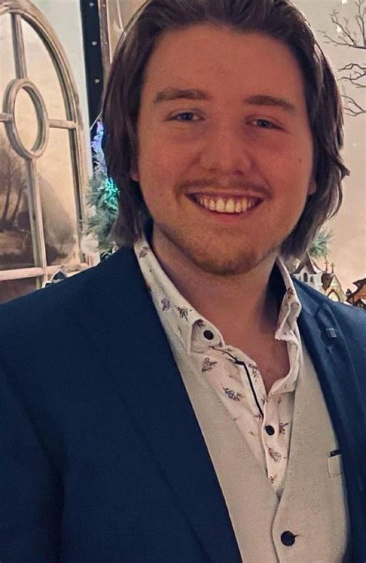 Russell Crowe's son is all grown up and graduating from high school |